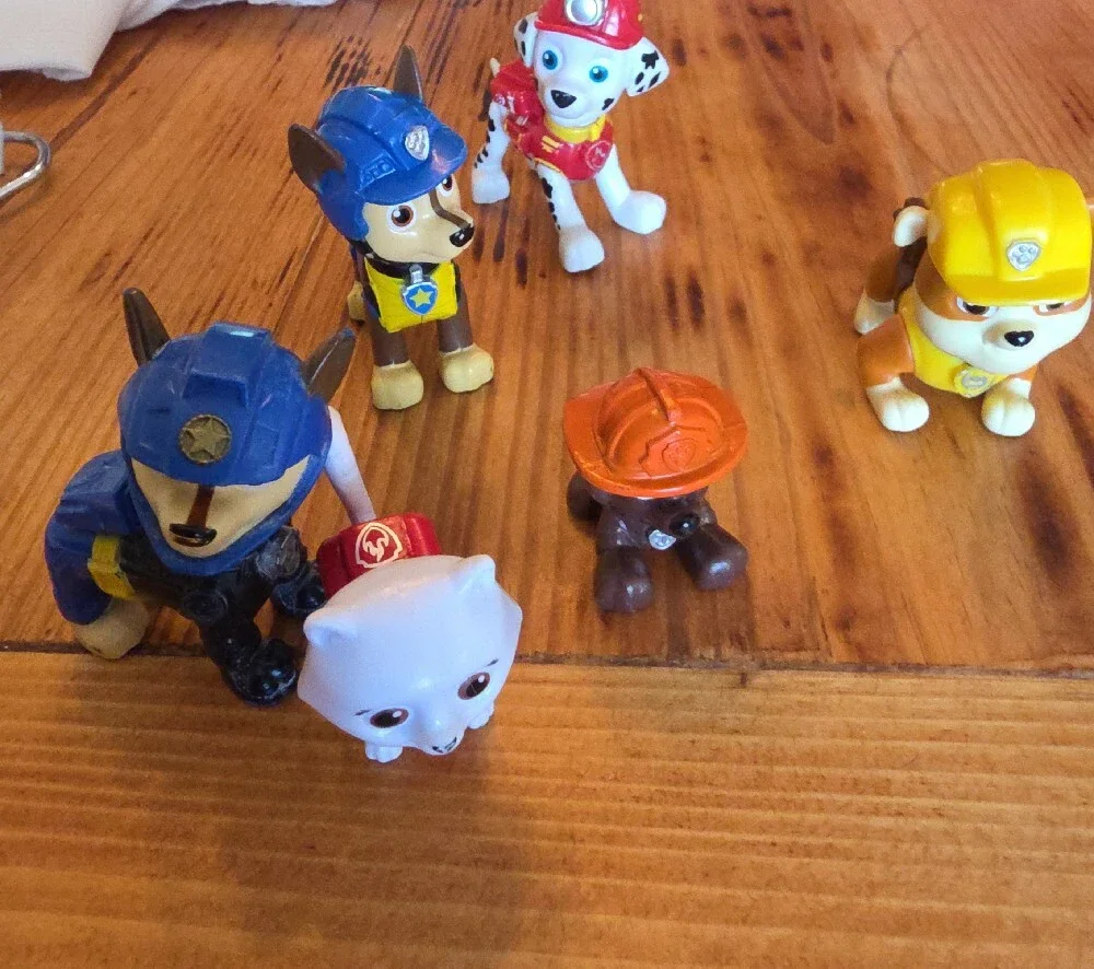 Paw Patrol Mini Figure Set with Blue, Red, Yellow, Orange, Brown, White